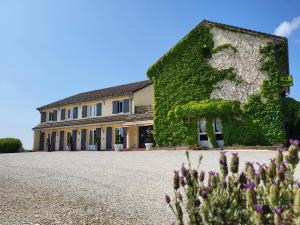 Hotel Parc Adélie - Logis Hotels - Nearby Attractions and Activities
