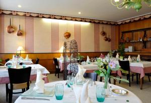 Hotel Poste Et Champanne - Transportation Information