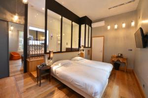 Hotel Relais De La Cote Dor - Nearby Attractions and Activities
