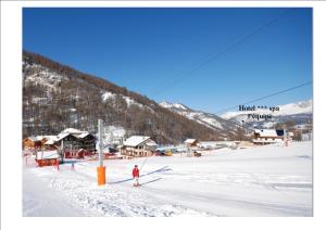 Hotel Spa LEquipe - Policies and Important Information