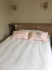Hotel The Blue Pebbles - Amenities and Services