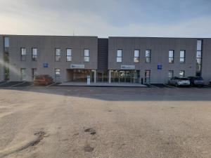 Ibis Budget Langres - Location and Accessibility