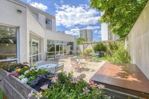 Ibis Cholet - Room Features