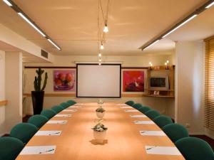 Ibis Metz Centre Cathedral - Accessibility and Transportation