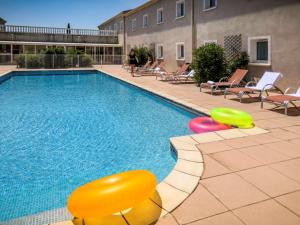 Ibis Orange Sud - Dining Options and Breakfast Selection