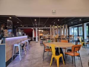 Ibis Pontarlier - Amenities and Services