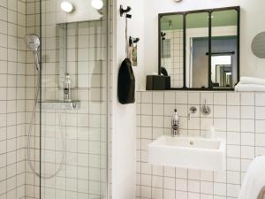Ibis Styles Amiens Centre - Accessibility and Transportation