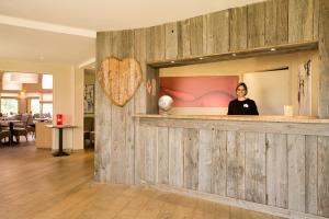 Ibis Styles Cholet - Room Features and Comfort