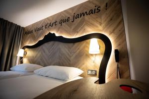 Ibis Styles Douai Gare Gayant Expo - Room Types and Features