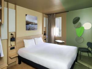 IBIS STYLES Rouen Parc Expos Zenith - Check-in and Check-out Procedures