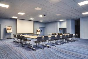 Ibis Styles Toulon Centre Port - Activities and Accessibility