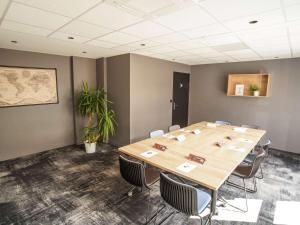 Ibis Tours Centre Giraudeau - Dining Options