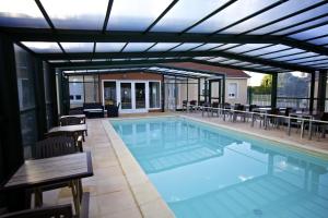 JumHotel Logistics - Nearby Attractions