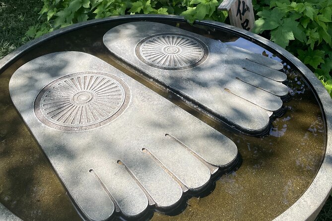 Kamakura: Largest Wooden Buddha, Temples, Cultural Experience - Group Size and Meeting/End Points