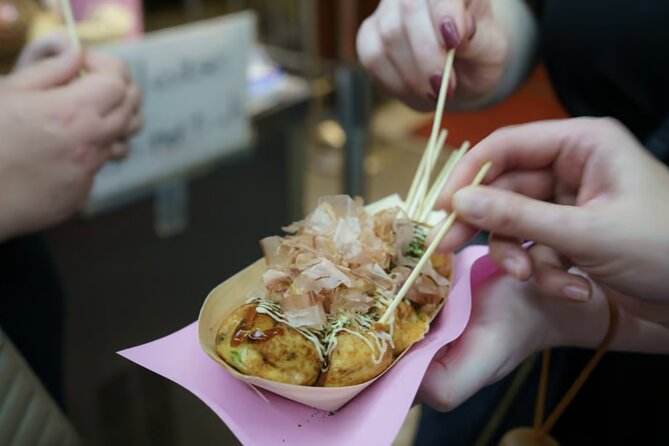 Kyoto Nishiki Market Food and Walking Tour - Visiting the Nishiki Tenmangu Shrine