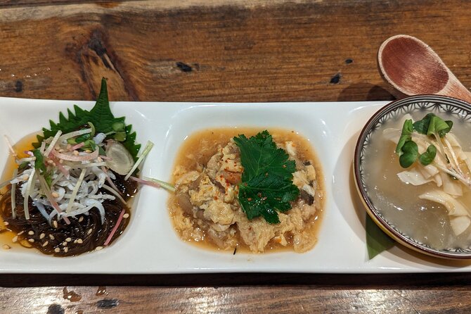 Kyoto Refined Palate: A Food Tour for Discerning Adventurers - Taking in the Art of Traditional Japanese Cuisine