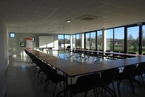 Kyriad Evreux - Netreville - Dining Options