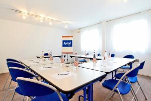 Kyriad Mulhouse Nord Illzach Hotel Restaurant - Dining Options