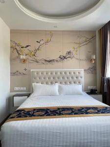 KYRIAD ROUEN SUD - Sotteville Les ROUEN - Dining Options and Nearby Amenities