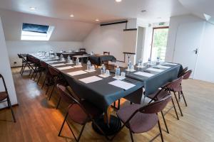 Kyriad Valenciennes Sud - Rouvignies - Dining Options