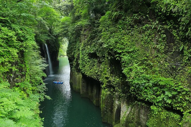 Kyushu Kamishiromi Shrine, Amano Iwato, and Takachiho Gorge Tour - Bandao Bridge