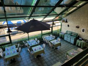 LAUBERGE DE LOLIVE - Dining Options