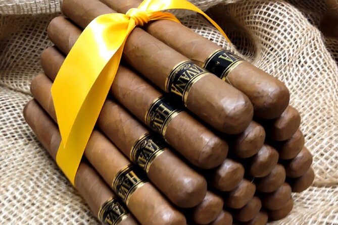Li'l Havana Miami:Classic Cars,Cigar Factory,Coffee,Pastry & Rum - Enjoy Fine Caribbean Rum