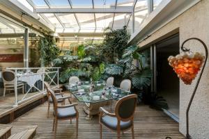 Logis Hostellerie Du Mont Aimé - Booking Information