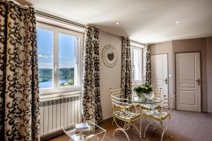 Logis Hôtel Beau Site - Hotel Amenities and Facilities