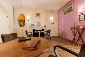 Logis Hôtel Le Vert Galant - The Sum Up