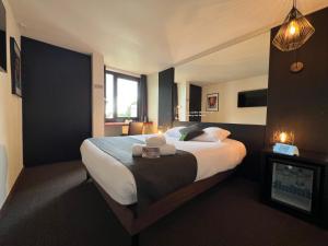 Logis Hotel Restaurant Des Acacias Lille Tourcoing - Amenities and Facilities