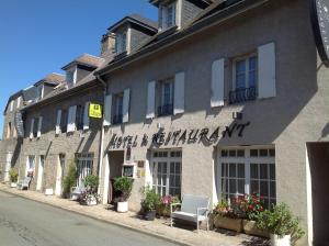 Logis Hotel Restaurant Des Voyageurs - Dining Options