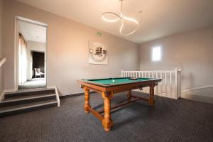 Logis Inn Welcome - Booking Information and Policies