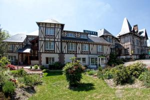 Logis La Villa Des Houx - Room Types and Features