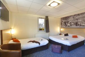 Logis Relais Des Puys - Room Features