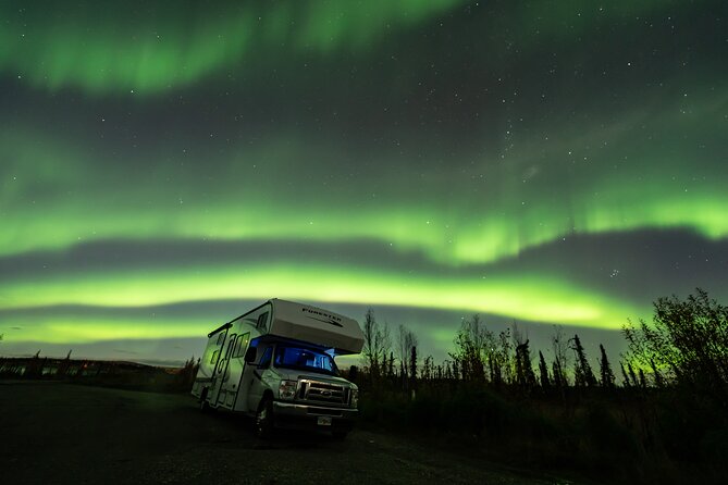 Luxury RV Small Group Aurora Chasing Tour With Photography - Photography Tips for Capturing the Aurora