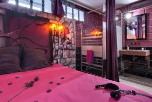 Marquis De Sade Room - The Sum Up