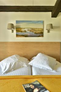 Mas De La Grenouillère Hotel and Equestrian Center in the Heart of Nature - Dining Options and Activities