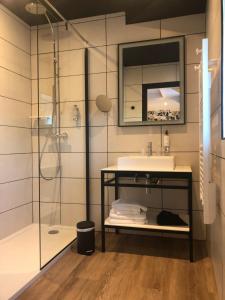 Mayrena Hotel Restaurant - Accessibility and Policies