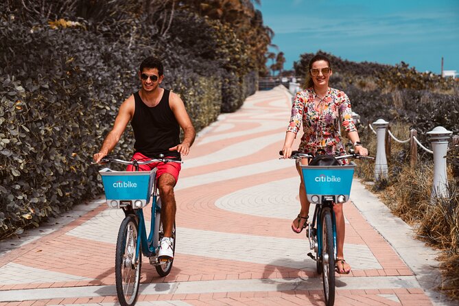 Miami Beach Art Deco & Hidden Gems Bike Tour With Local Historian - Experiencing the Art Deco Gems of Miami Beach