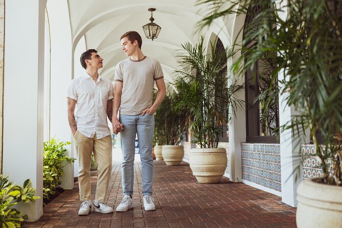 Modern Vibe Fort Lauderdale Las Olas Photography Session - Convenient Meeting and Transportation Options