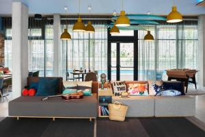 Moxy Sophia Antipolis - Room Types and Booking Information