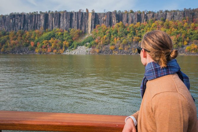 New York Fall Foliage Cruise up the Hudson River - Accessibility and Policies