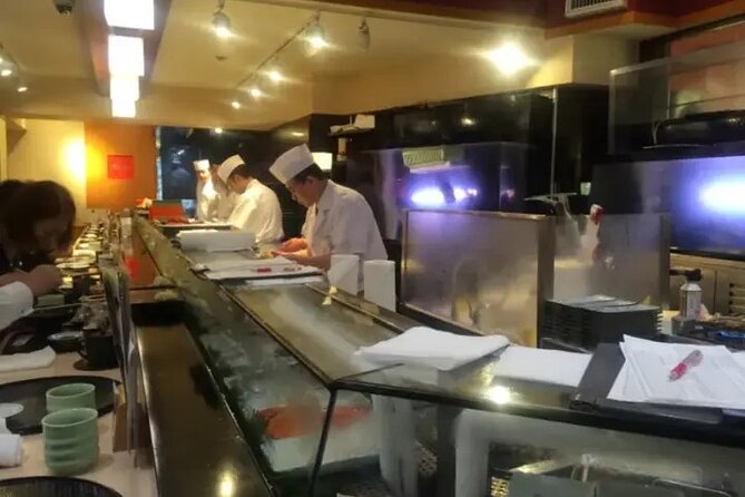 Night Tour Tokyo in Shinjuku - English and Hindi Guide