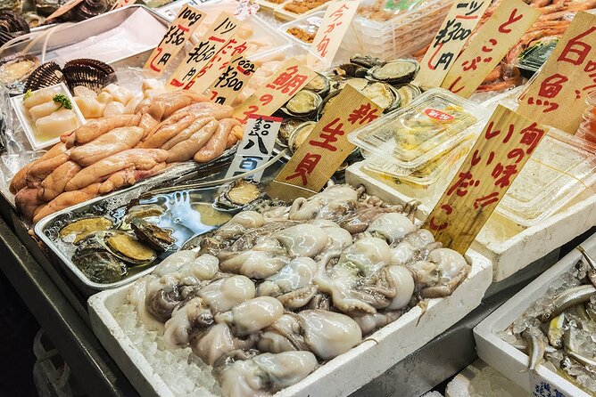 Nishiki Market Kyoto Foodie Tour With Expert Guide - Navigating the Bustling Nishiki Market With an Expert Guide