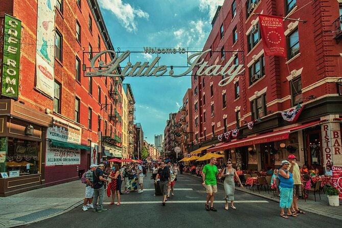 NYC Little Italy, Chinatown and Wall Street Walking Tour - Tour Capacity and Group Size