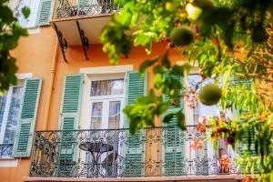 Oasis Hotel Restaurant - Room Types and Features