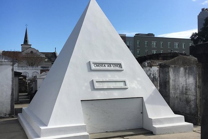 One Hour Saint Louis Cemetery Number One Walking Tour - Exploring the Historic Cemetery