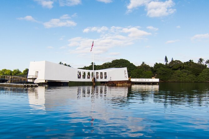 Pearl Harbor: Arizona Memorial, Missouri Battleship & City Tour - City Tour Experience