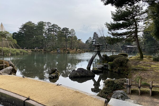 Private Half-Day Kanazawa Walking Tour and Historical Photo Spot - Nagamachi Samurai District